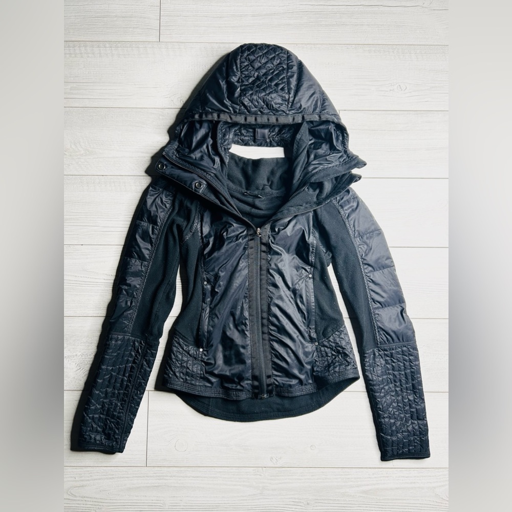 Lululemon jacket. Size 6